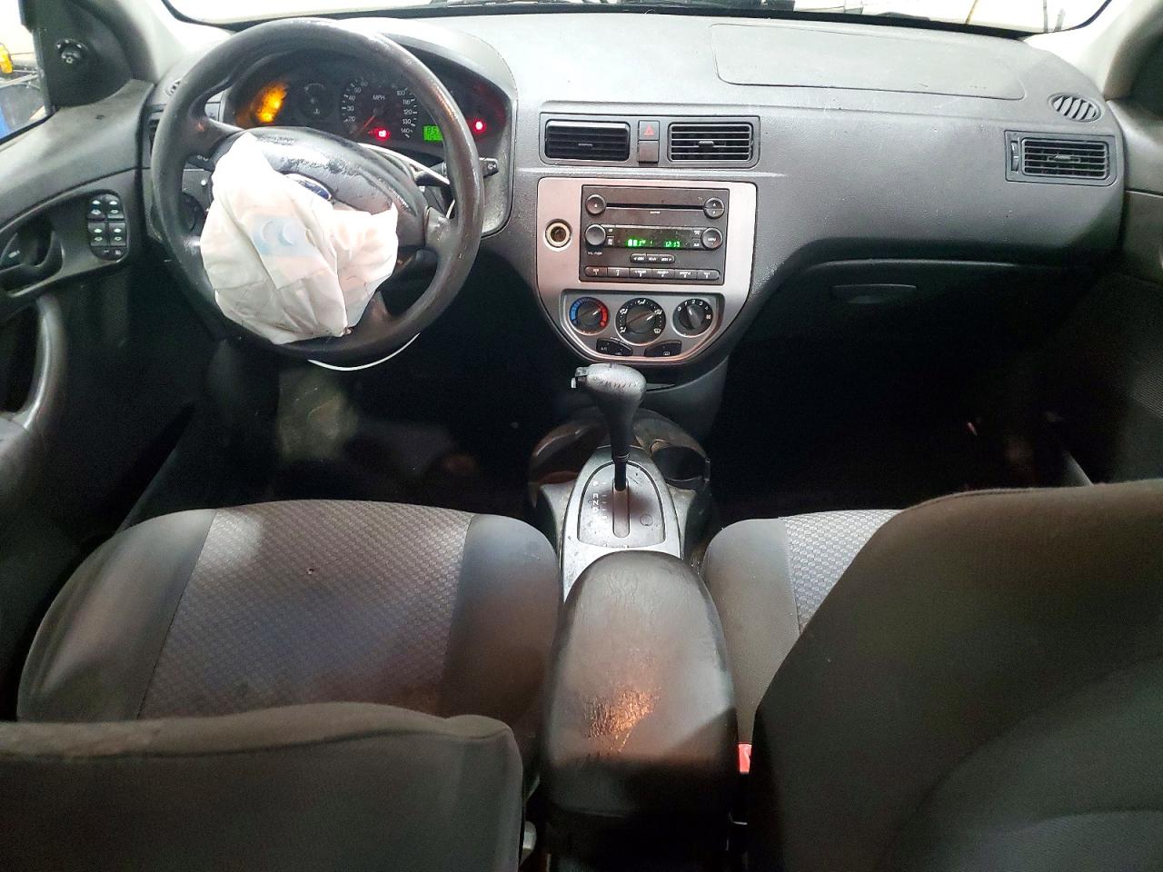 2005 FORD FOCUS ZX5 photo 8