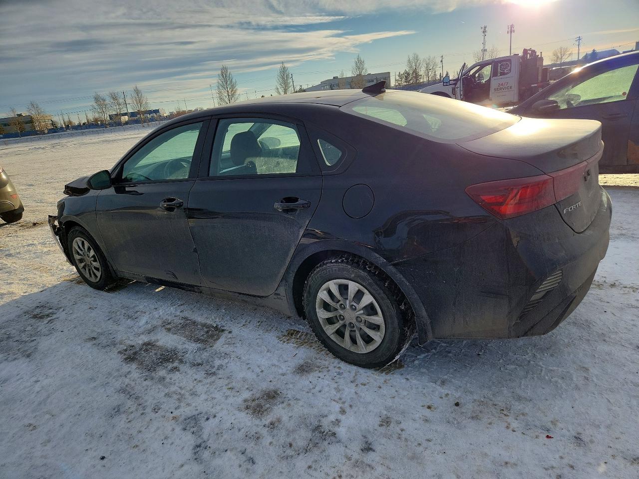2023 KIA FORTE LX photo 2