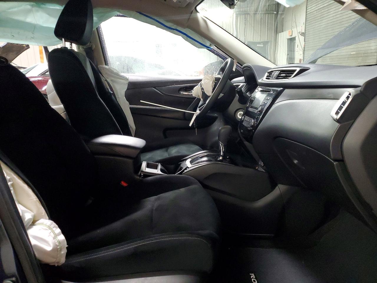 2016 NISSAN ROGUE S photo 13