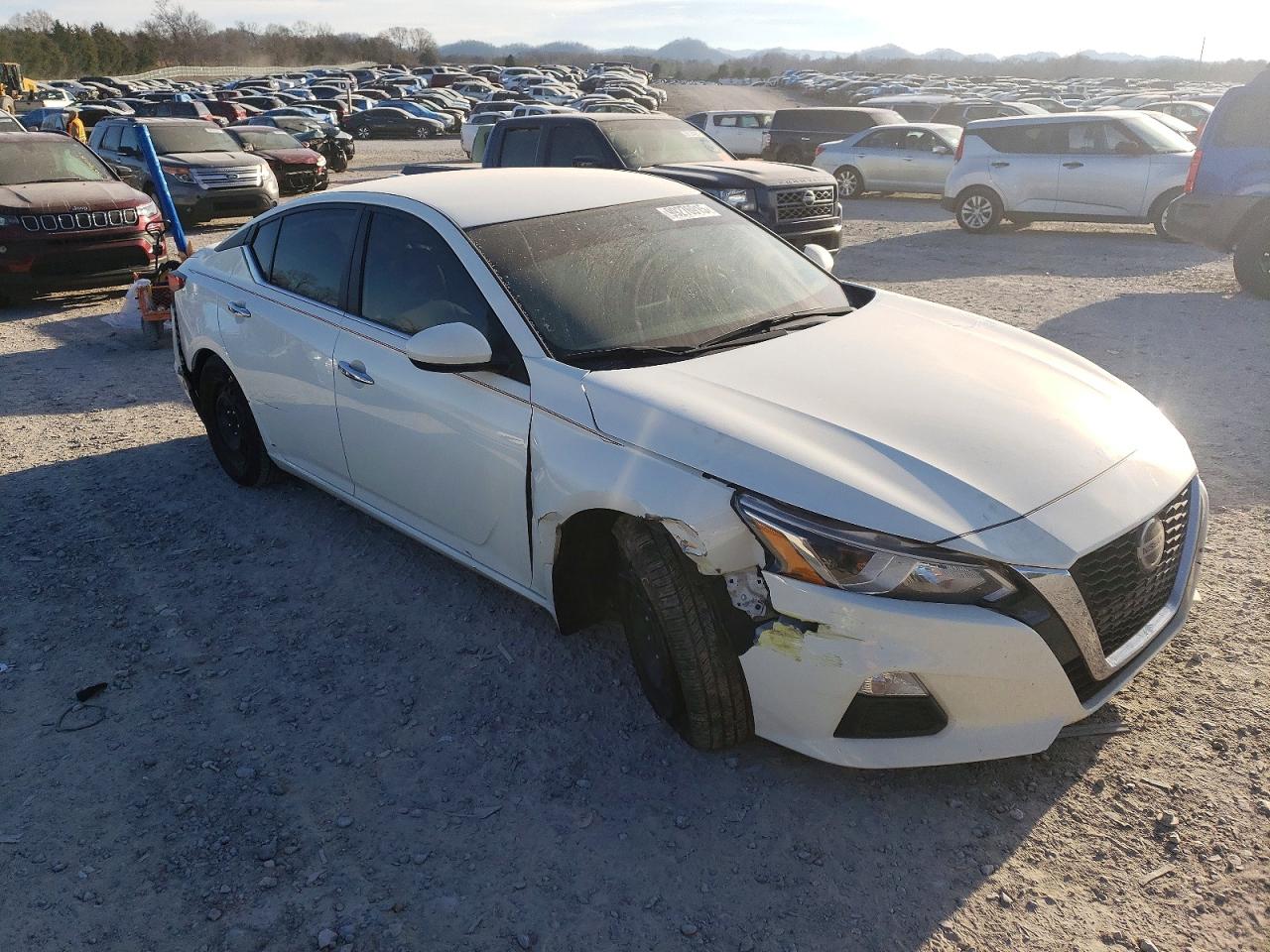 2019 NISSAN ALTIMA S photo 4