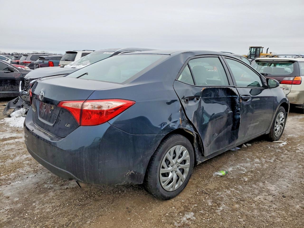 2017 TOYOTA COROLLA L photo 3
