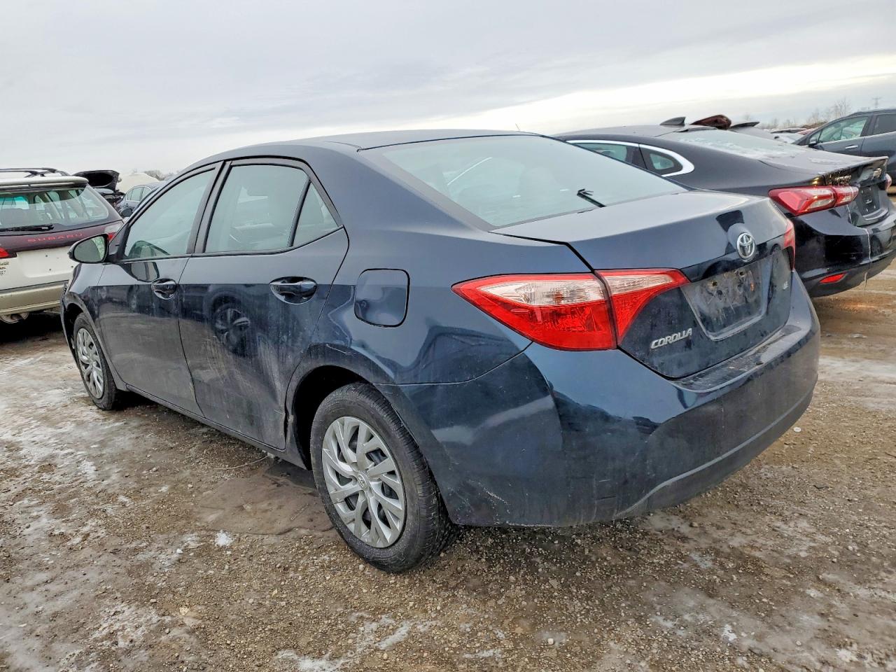 2017 TOYOTA COROLLA L photo 2