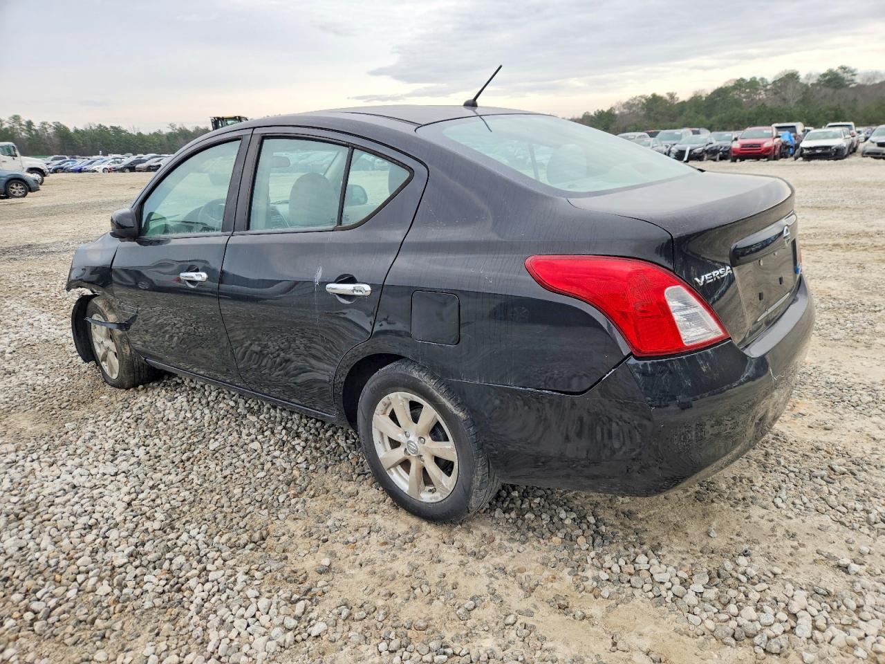2012 NISSAN VERSA S photo 3