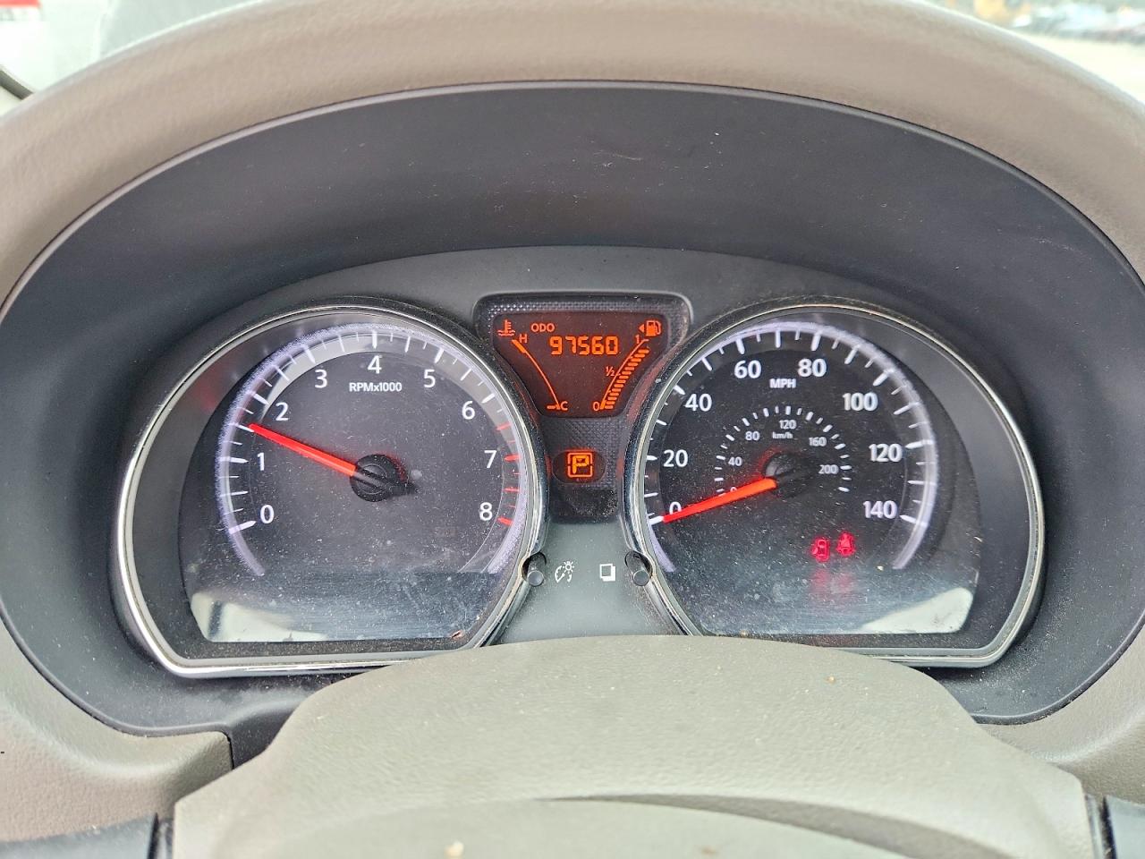 2012 NISSAN VERSA S photo 17