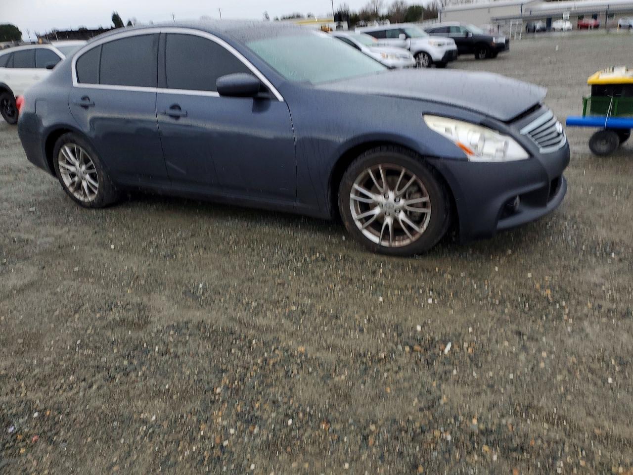 2012 INFINITI G37 BASE photo 4