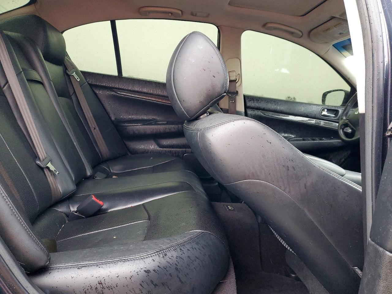 2012 INFINITI G37 BASE photo 10