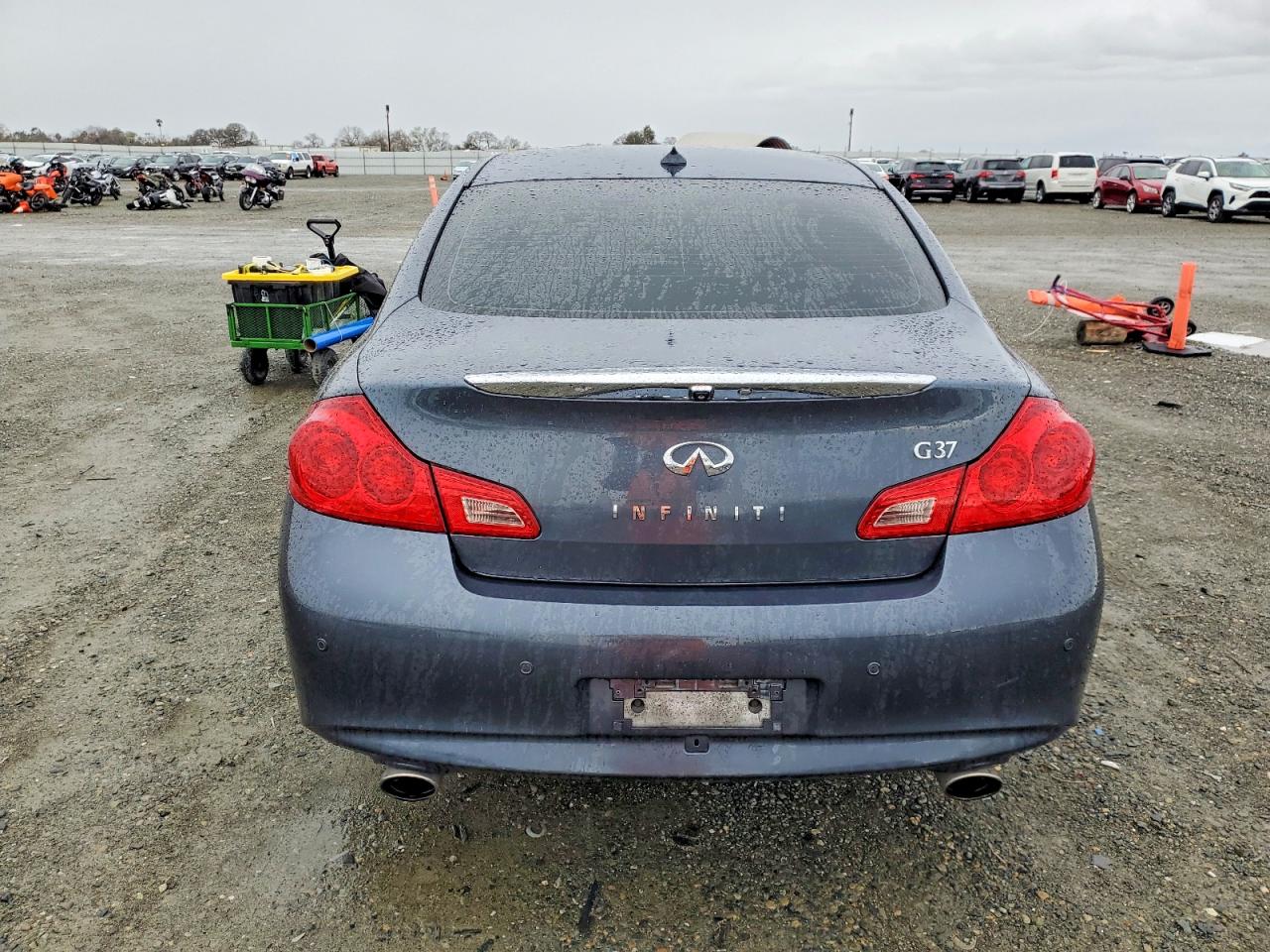 2012 INFINITI G37 BASE photo 6