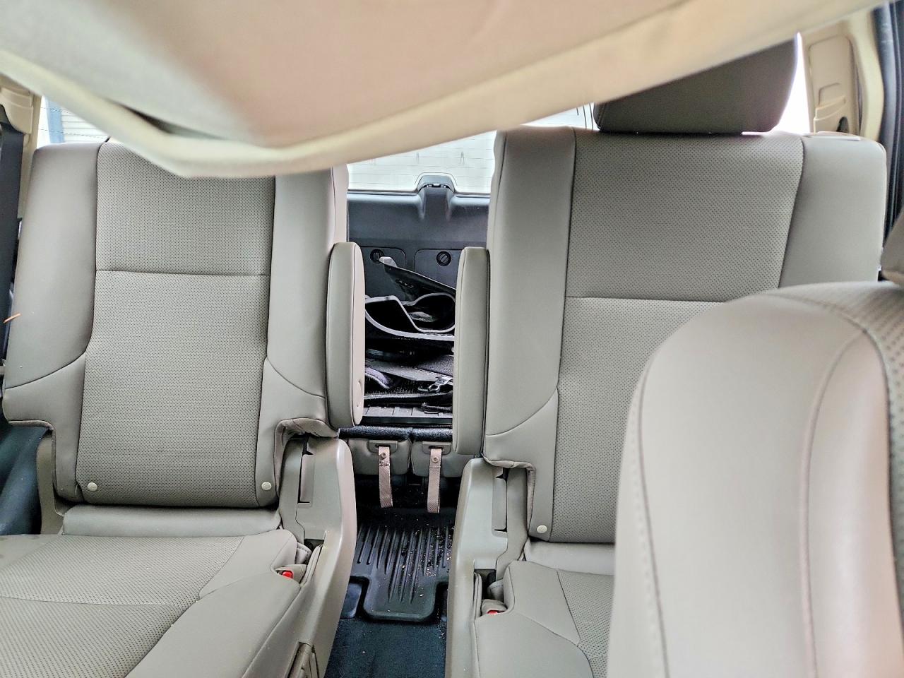 2023 LEXUS GX 460 photo 10