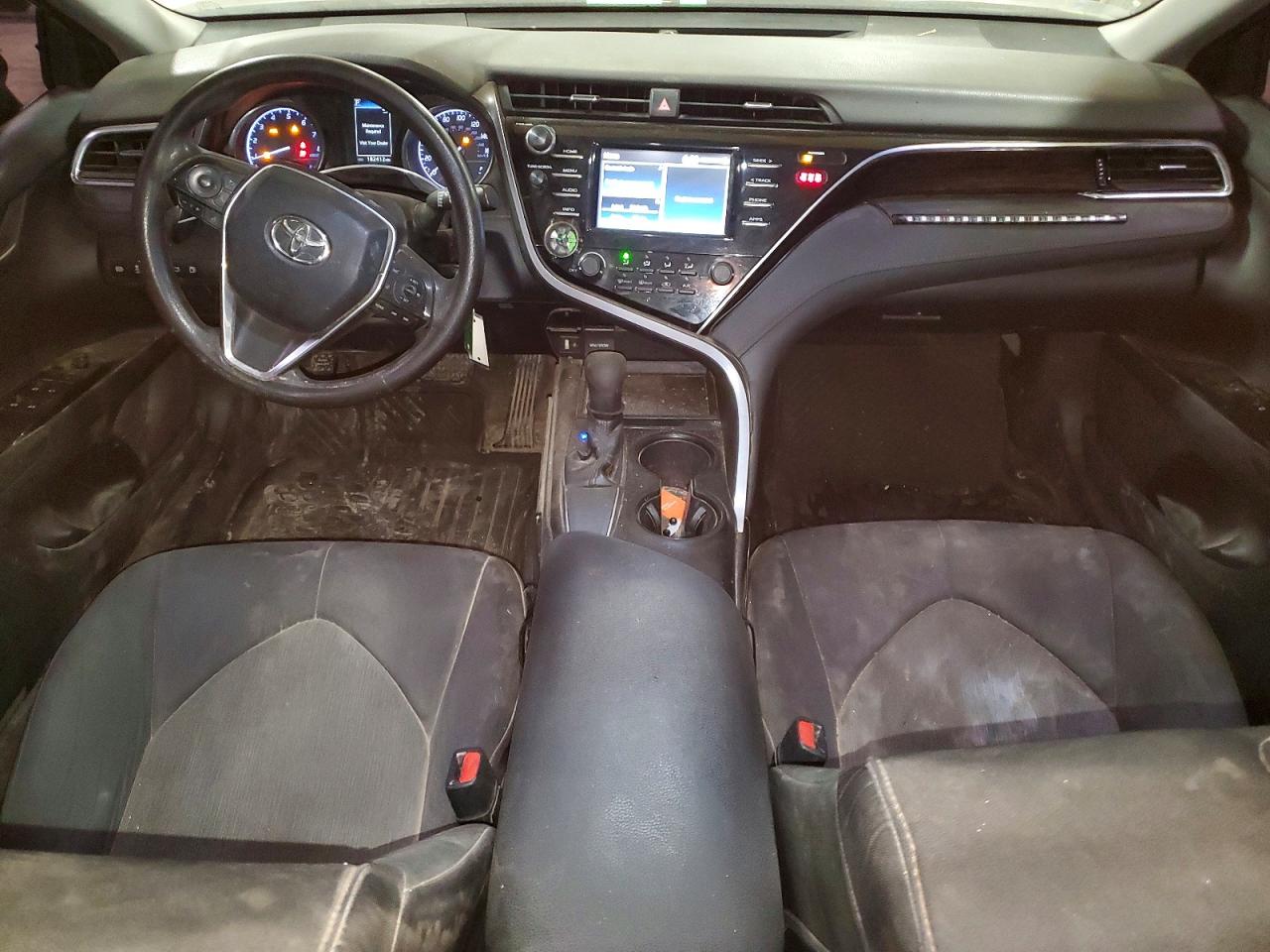 2018 TOYOTA CAMRY L photo 8