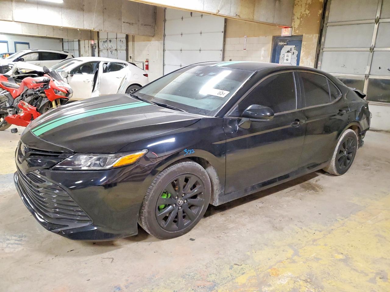 2018 TOYOTA CAMRY