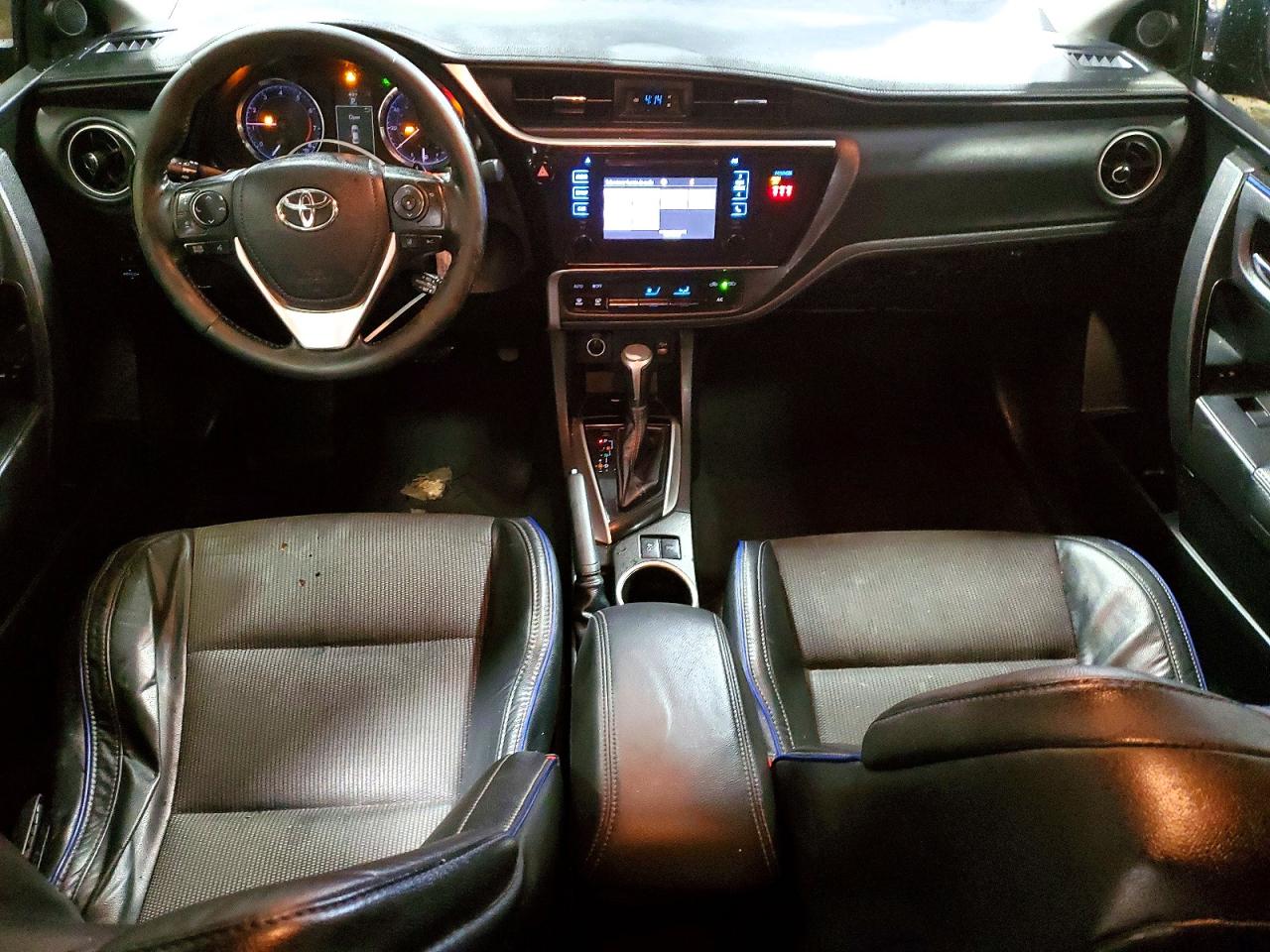 2019 TOYOTA COROLLA SE photo 15
