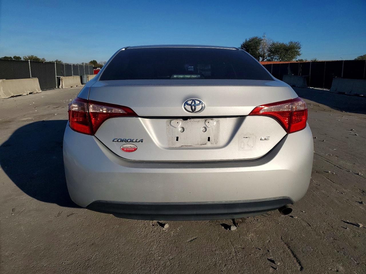2018 TOYOTA COROLLA L photo 6