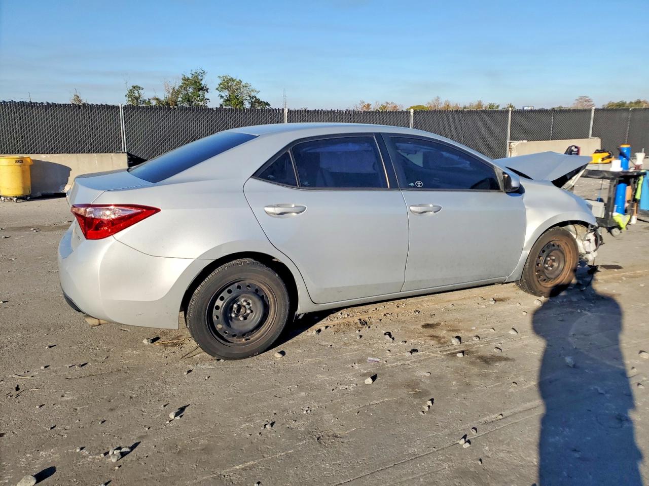 2018 TOYOTA COROLLA L photo 3