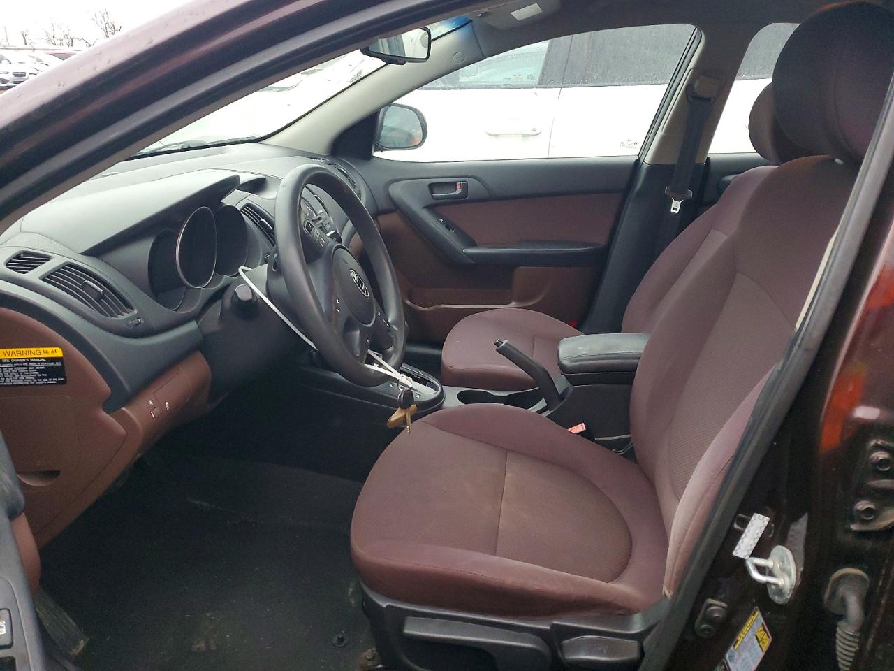 2010 KIA FORTE EX photo 7