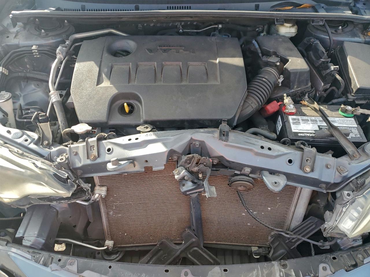 2015 TOYOTA COROLLA L photo 11
