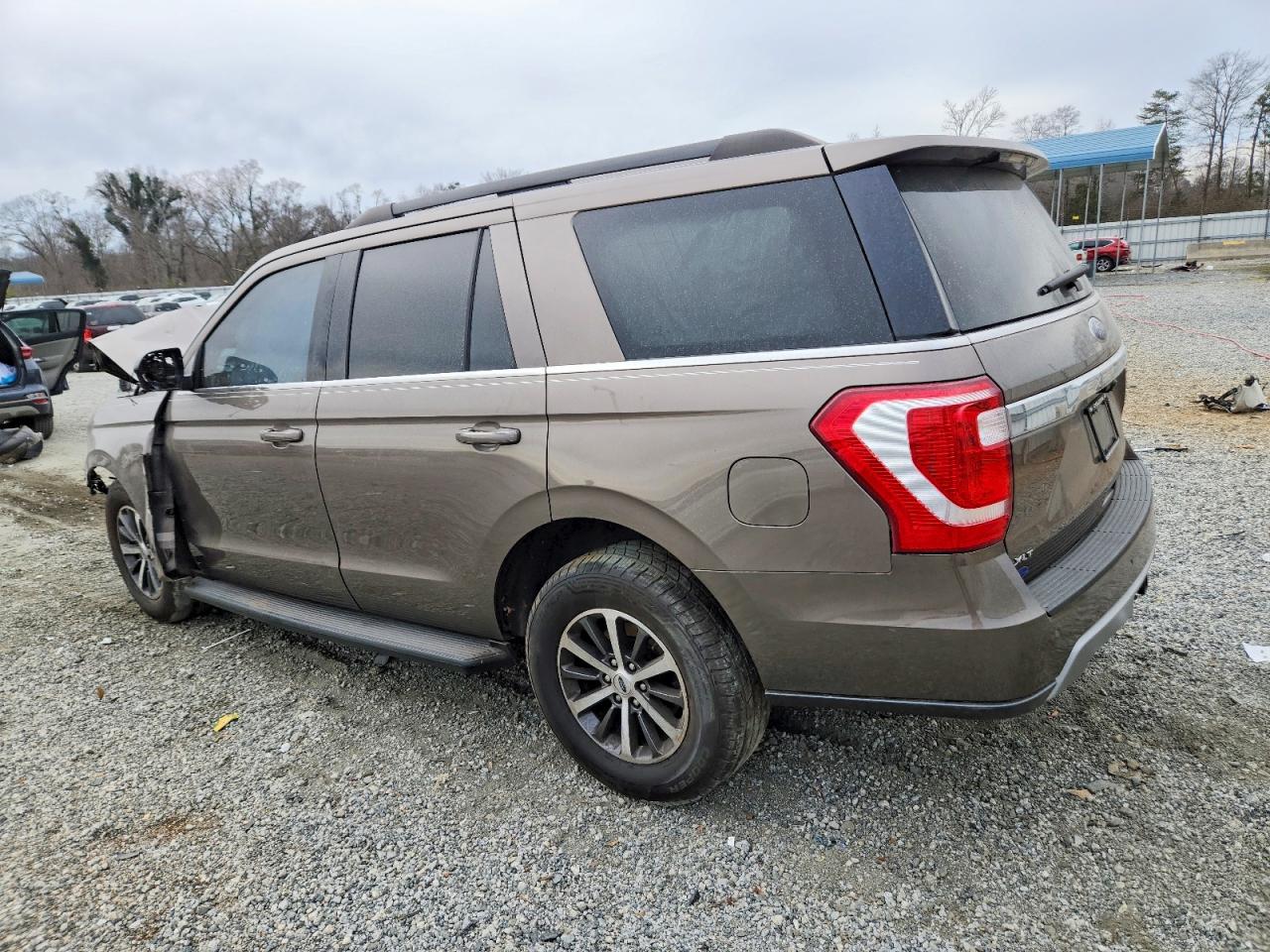 2019 FORD EXPEDITION XLT photo 3