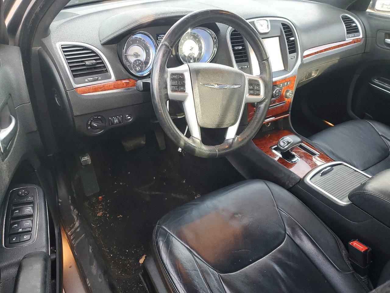 2014 CHRYSLER 300 photo 15