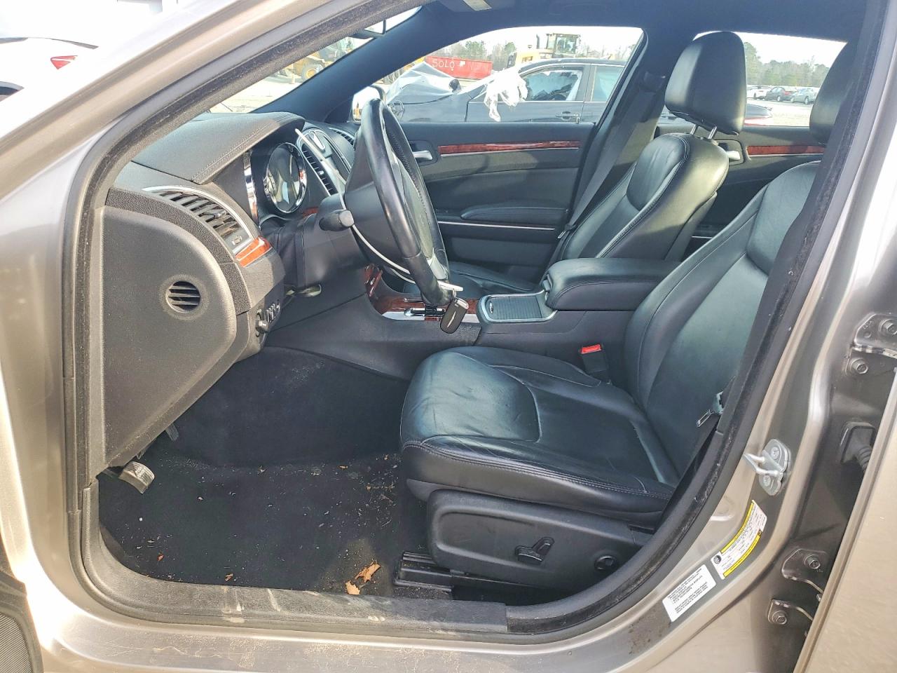 2014 CHRYSLER 300 photo 13