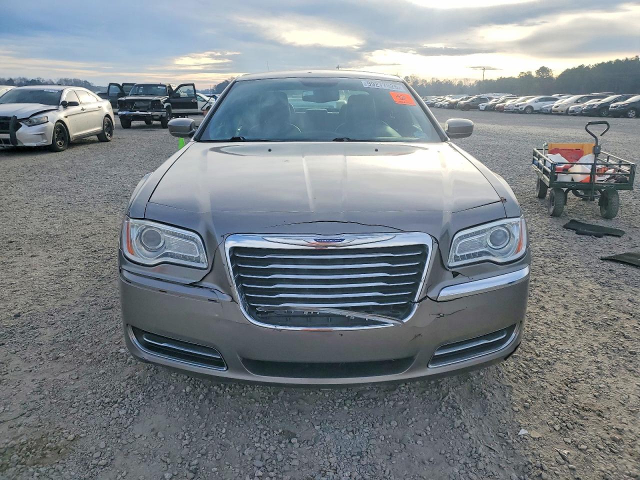 2014 CHRYSLER 300 photo 9