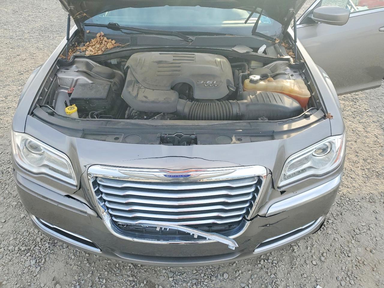 2014 CHRYSLER 300 photo 21
