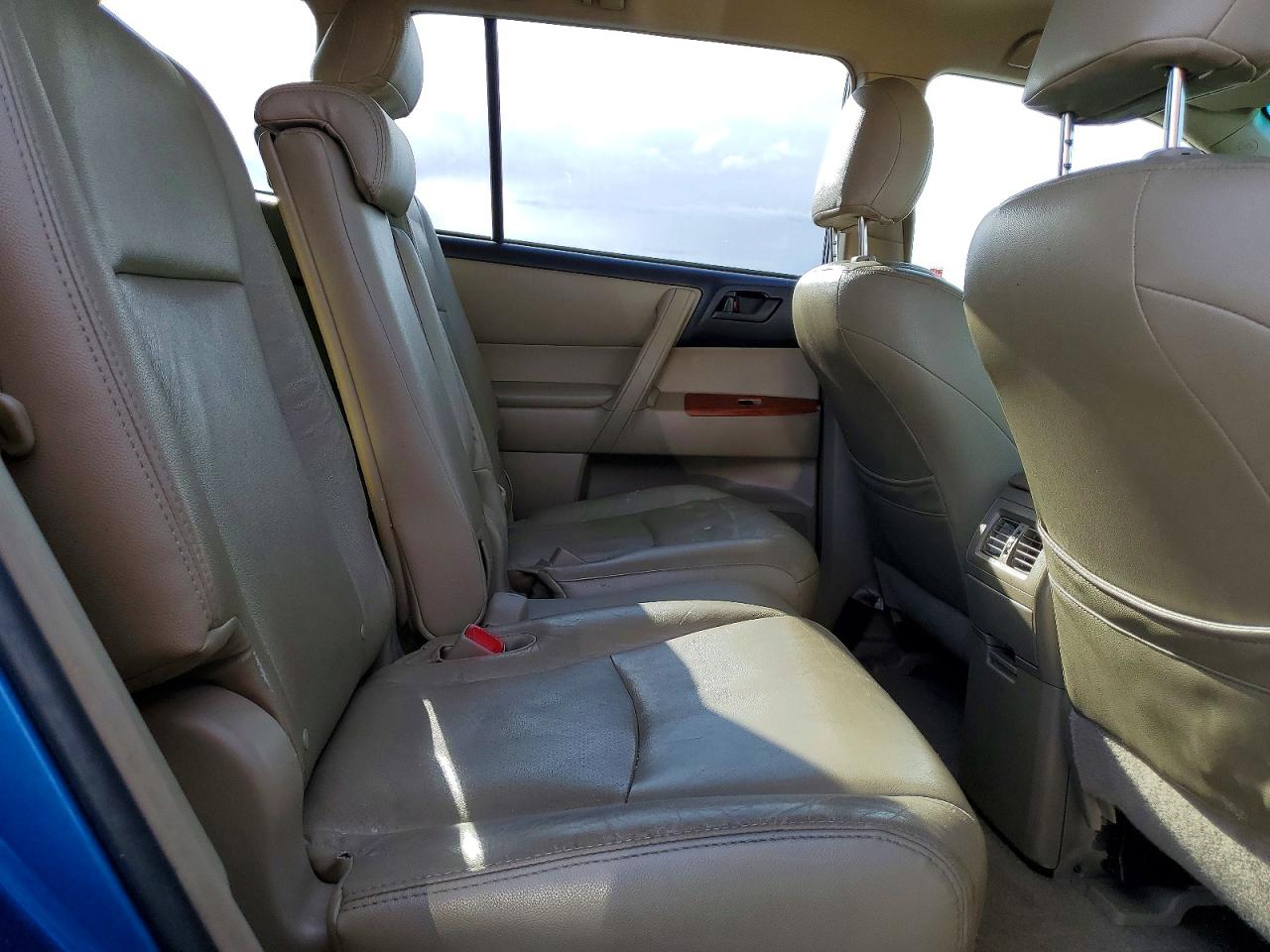 2009 TOYOTA HIGHLANDER photo 11