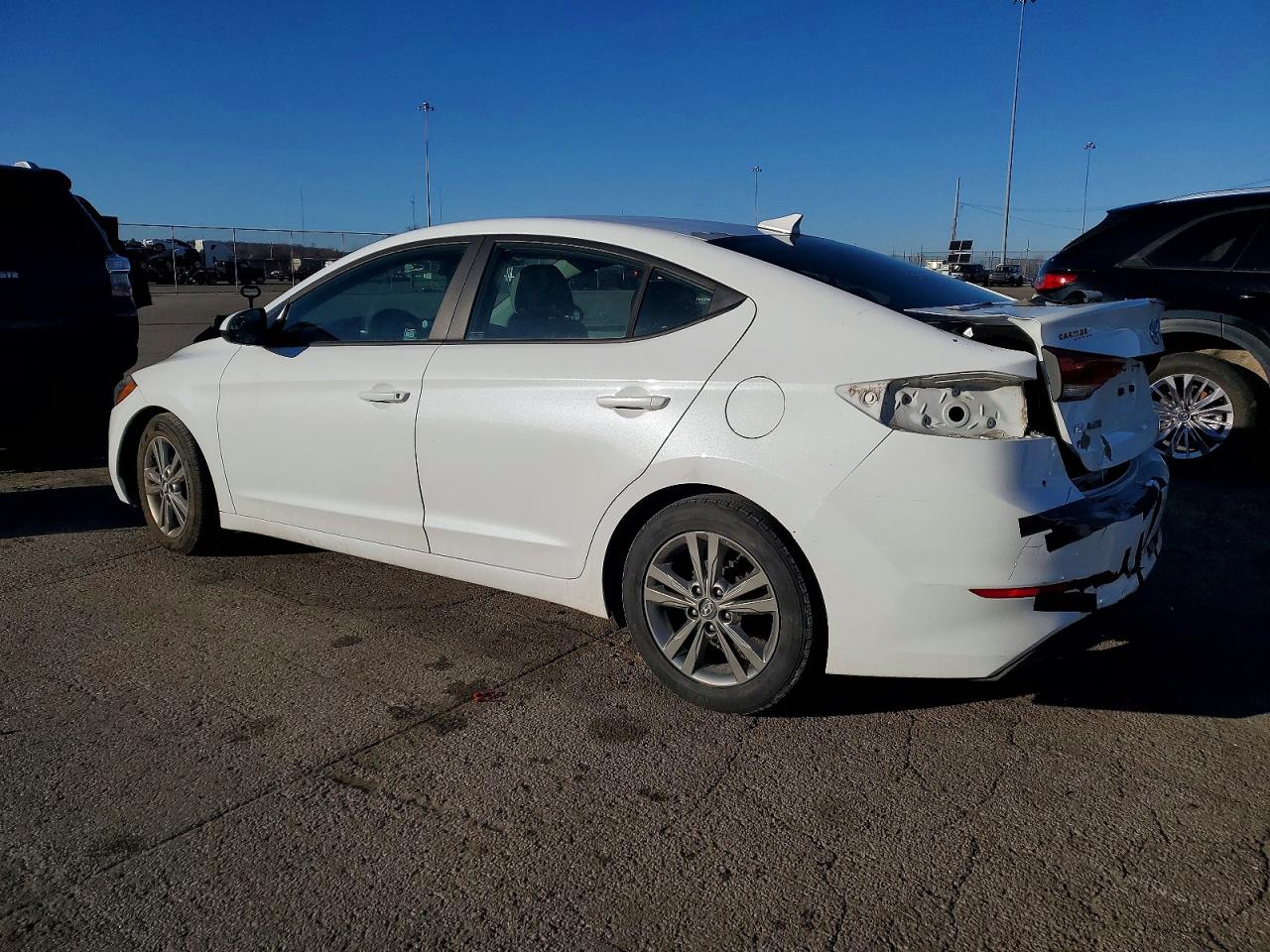 2017 HYUNDAI ELANTRA SE photo 2