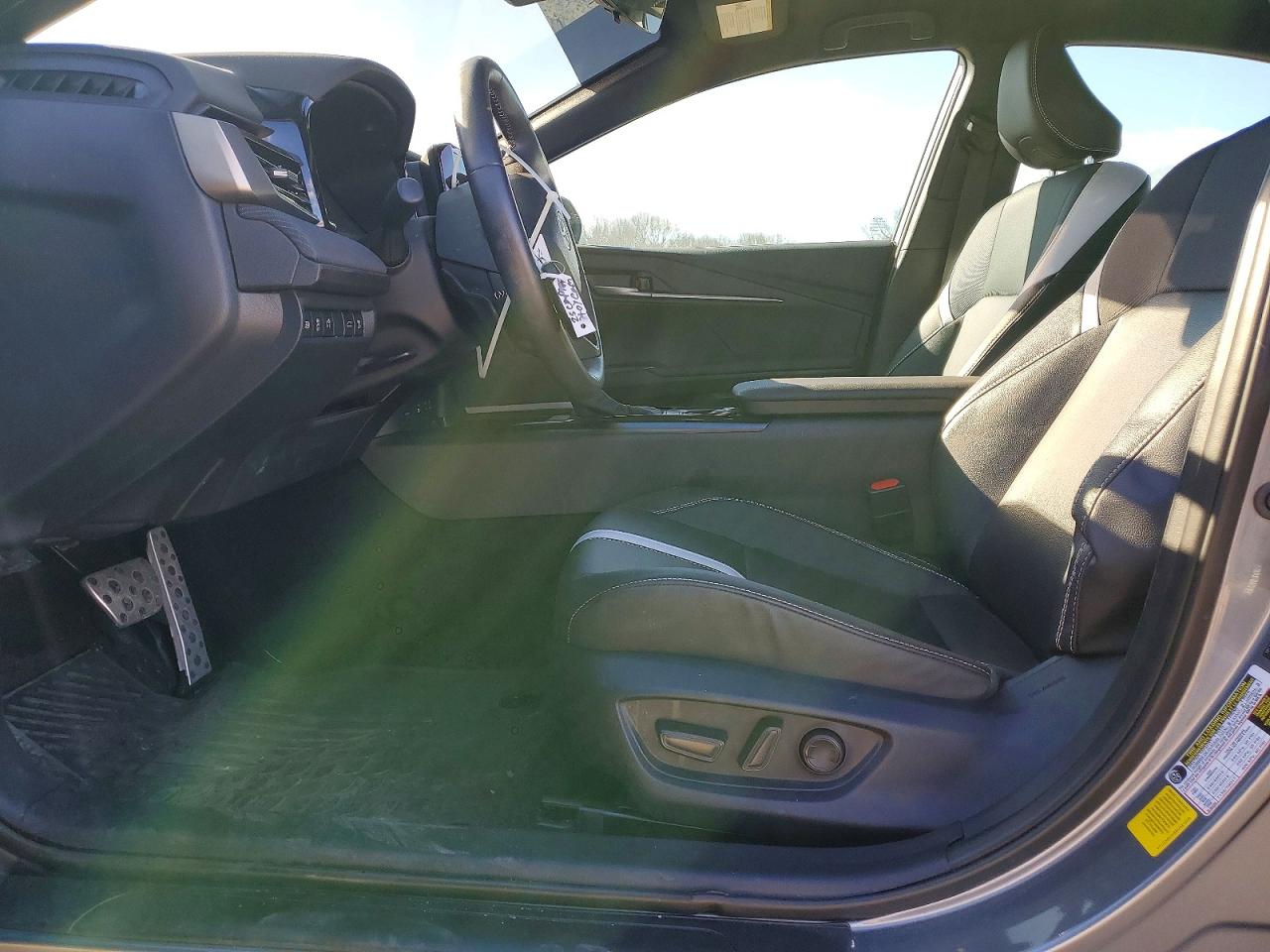 2025 TOYOTA CAMRY XSE photo 19