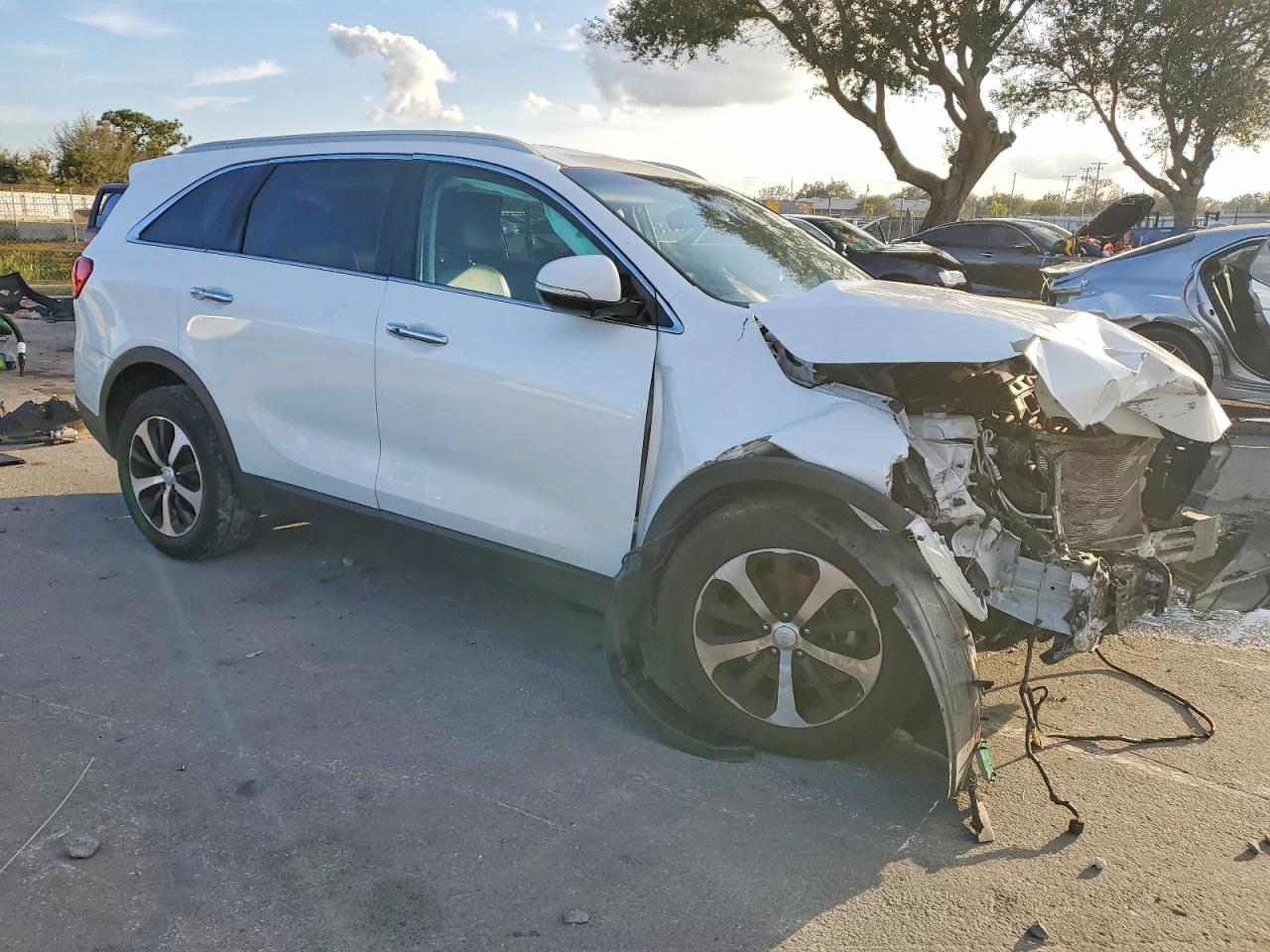 2017 KIA SORENTO EX photo 4