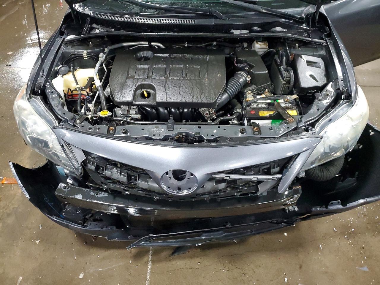 2013 TOYOTA COROLLA BASE photo 11