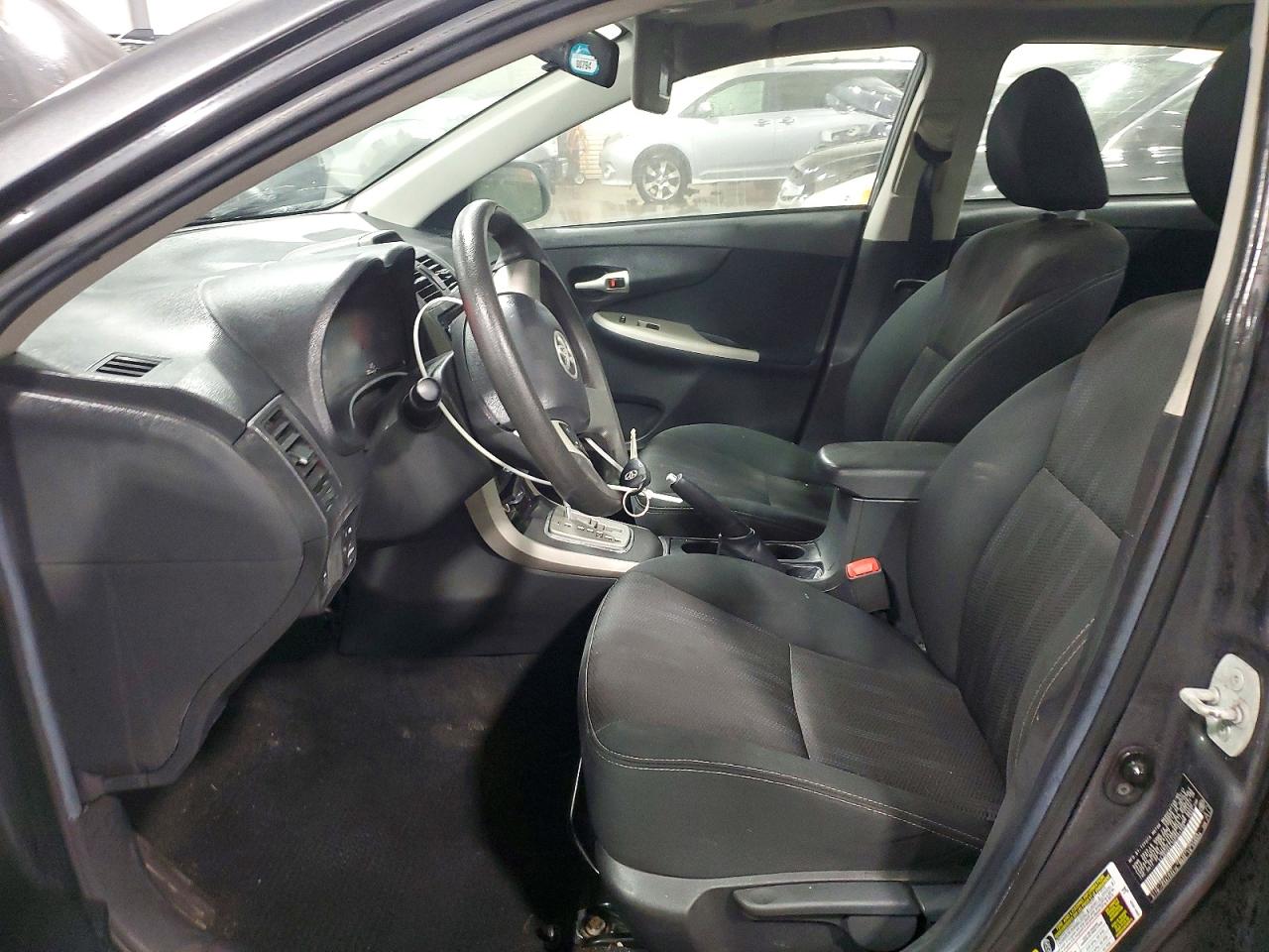 2013 TOYOTA COROLLA BASE photo 7