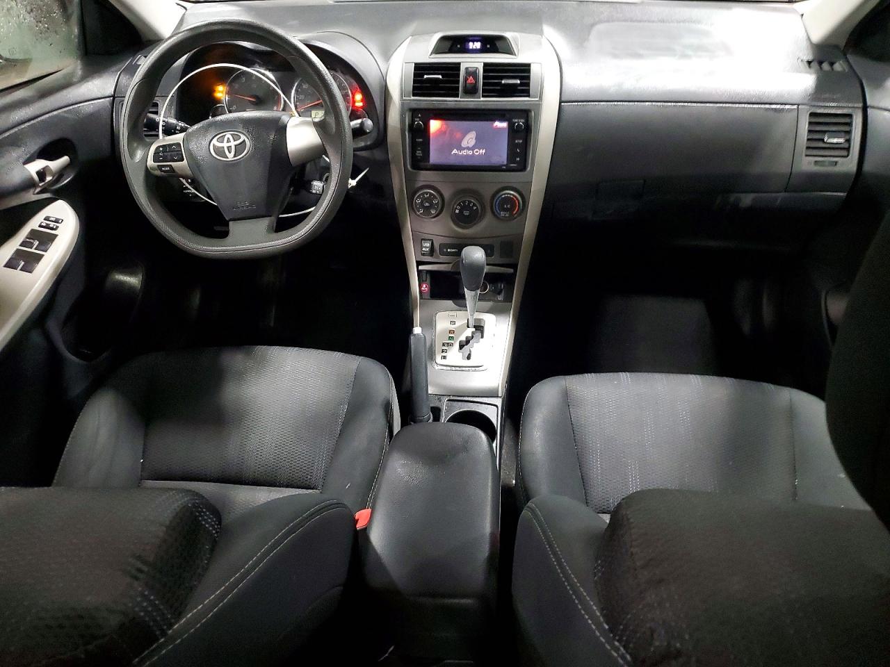 2013 TOYOTA COROLLA BASE photo 8