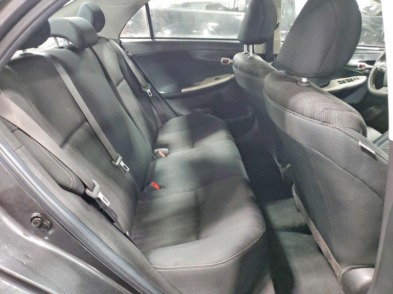 2013 TOYOTA COROLLA BASE photo 10