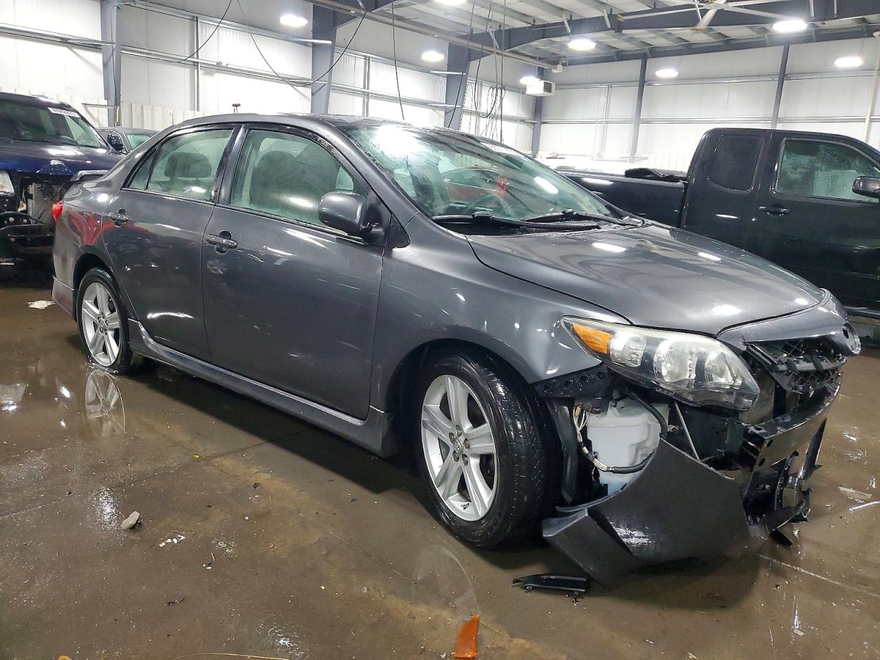 2013 TOYOTA COROLLA BASE photo 4