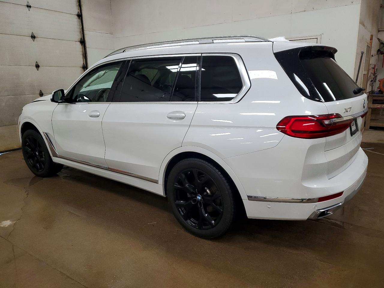 2022 BMW X7 XDRIVE40I photo 3