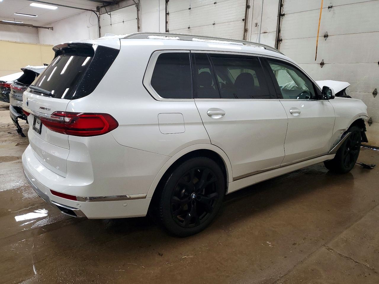 2022 BMW X7 XDRIVE40I photo 5