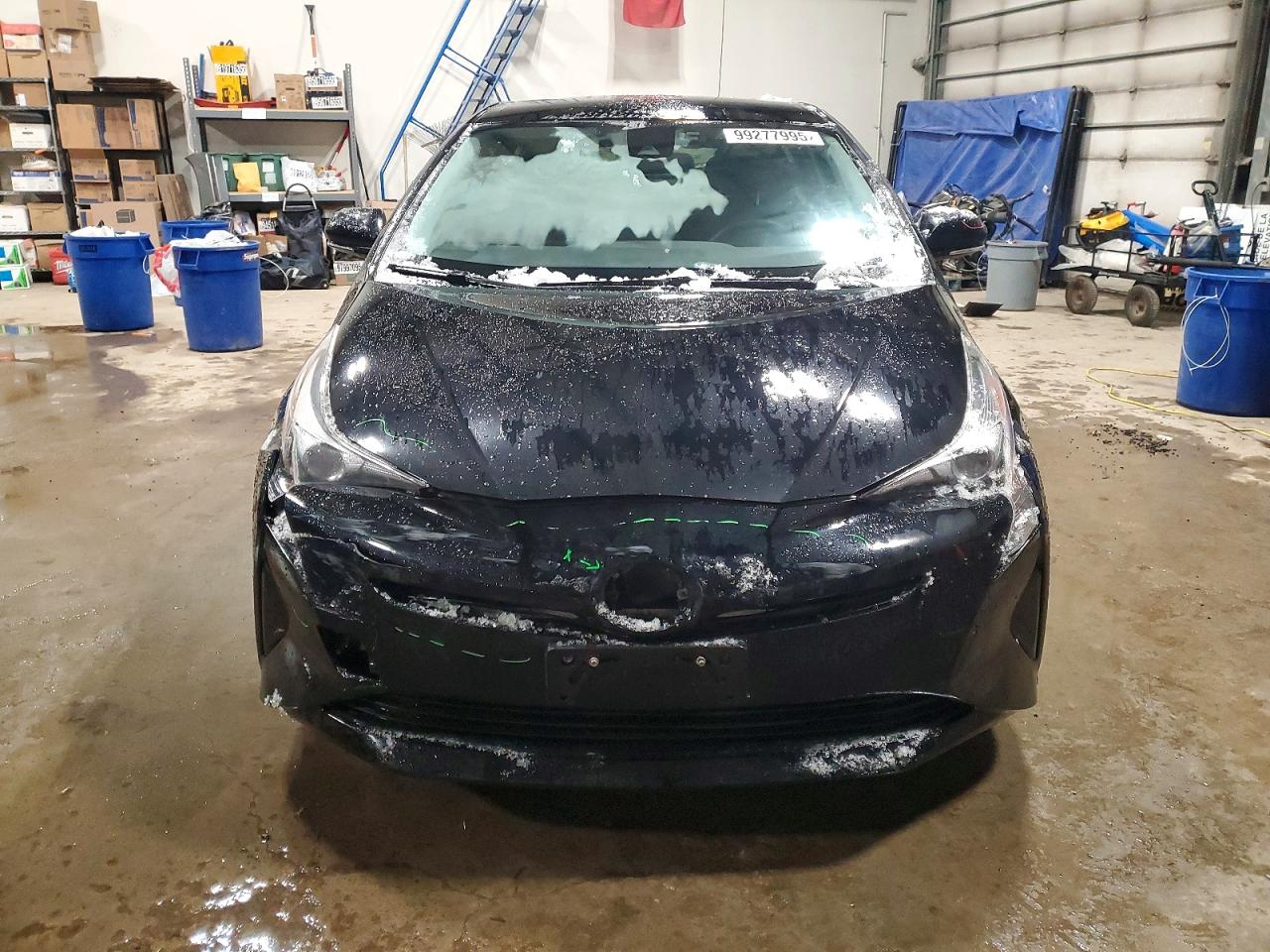 2016 TOYOTA PRIUS photo 5