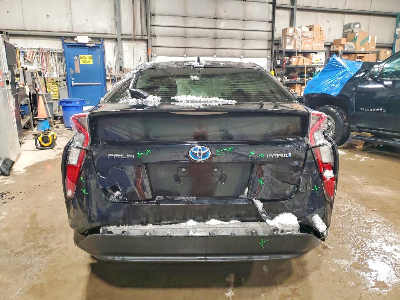 2016 TOYOTA PRIUS photo 6