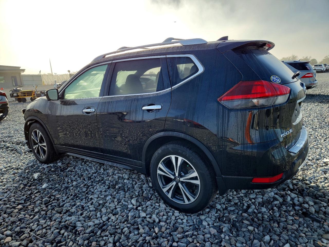 2019 NISSAN ROGUE S photo 2