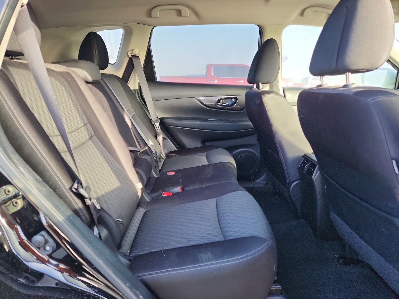 2019 NISSAN ROGUE S photo 11