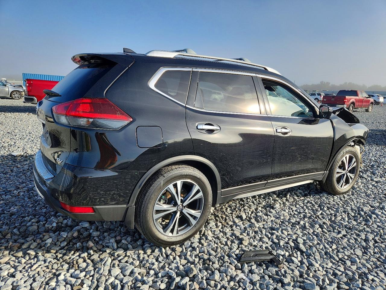 2019 NISSAN ROGUE S photo 3