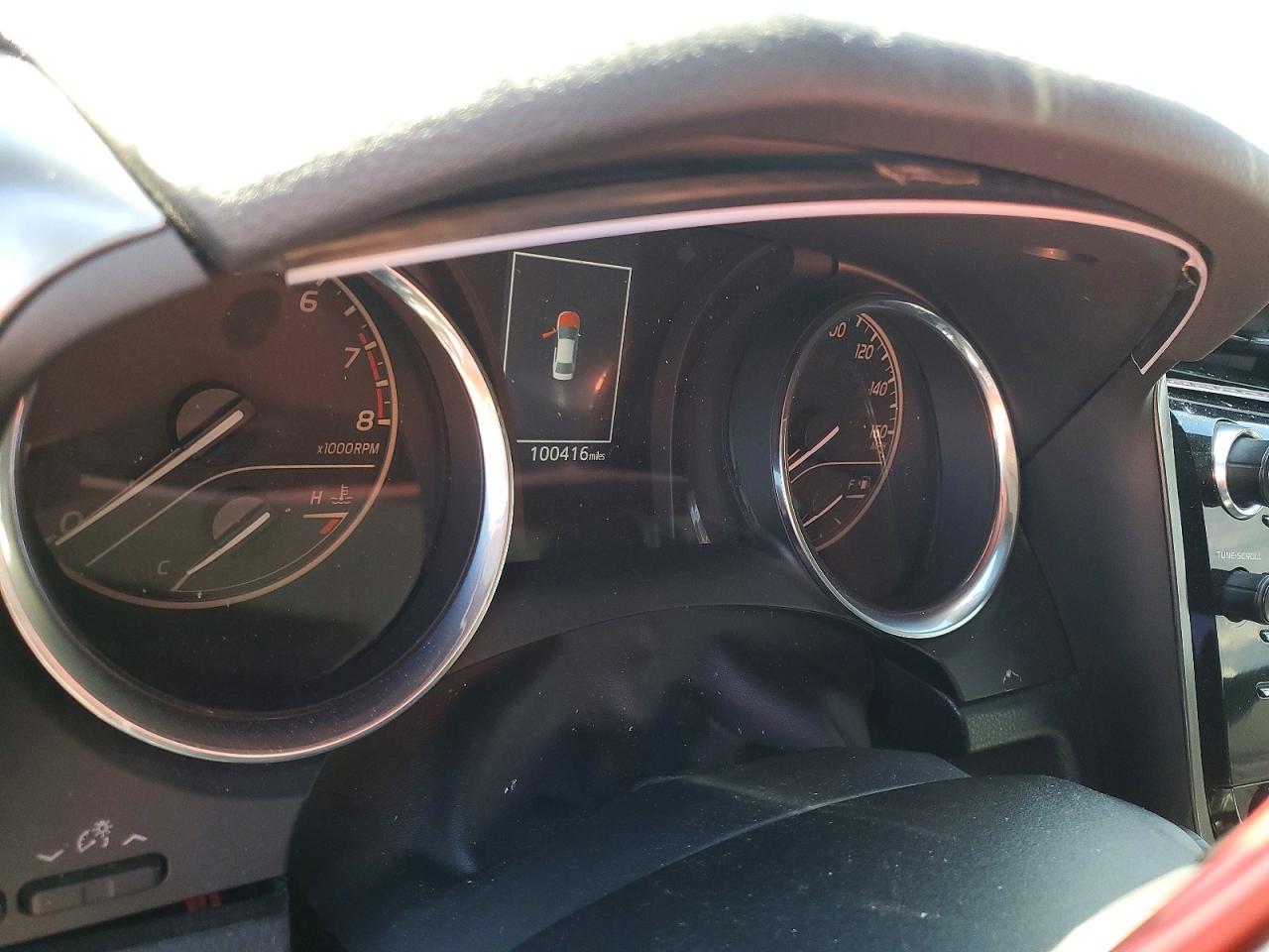 2019 TOYOTA CAMRY SE photo 9