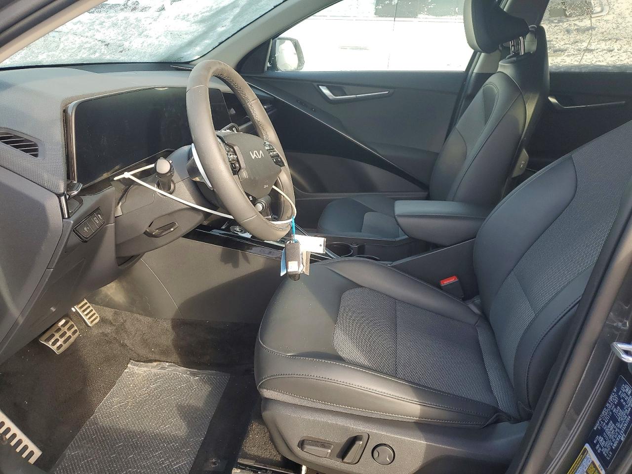 2025 KIA NIRO EX photo 13
