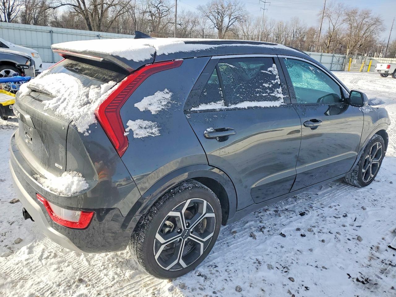 2025 KIA NIRO EX photo 5