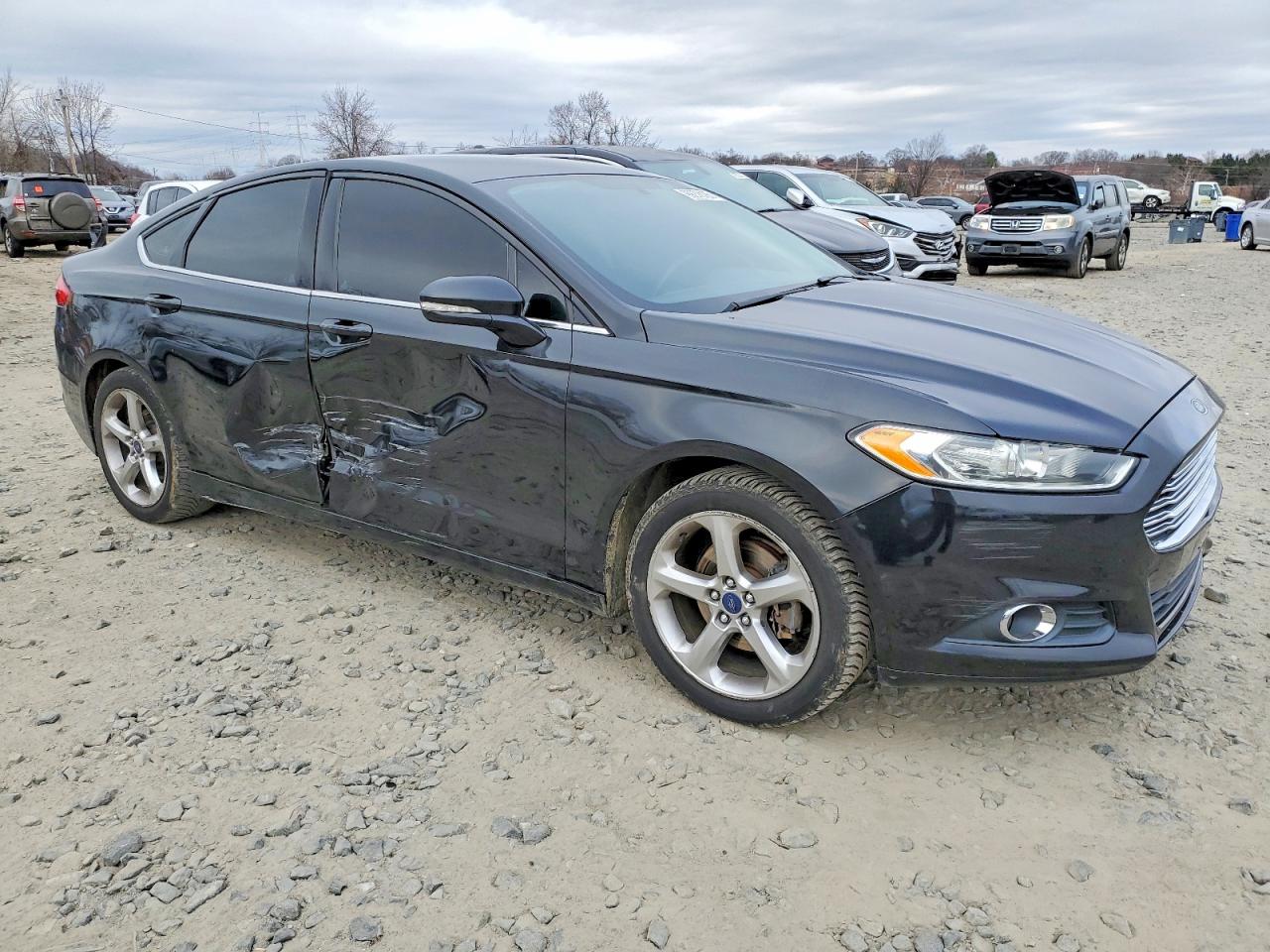 2013 FORD FUSION SE photo 4