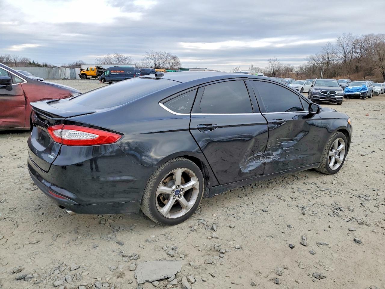 2013 FORD FUSION SE photo 3