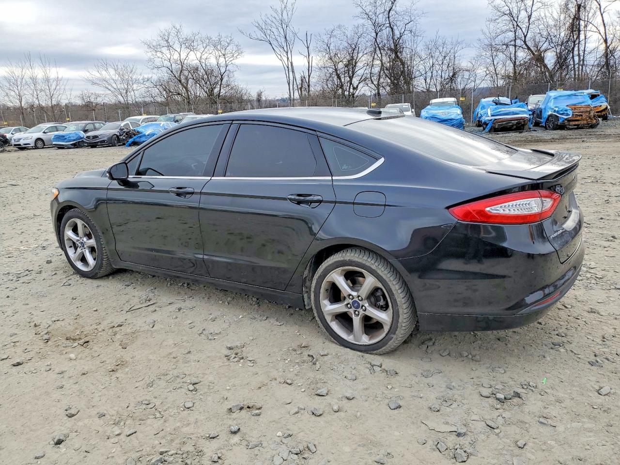 2013 FORD FUSION SE photo 2