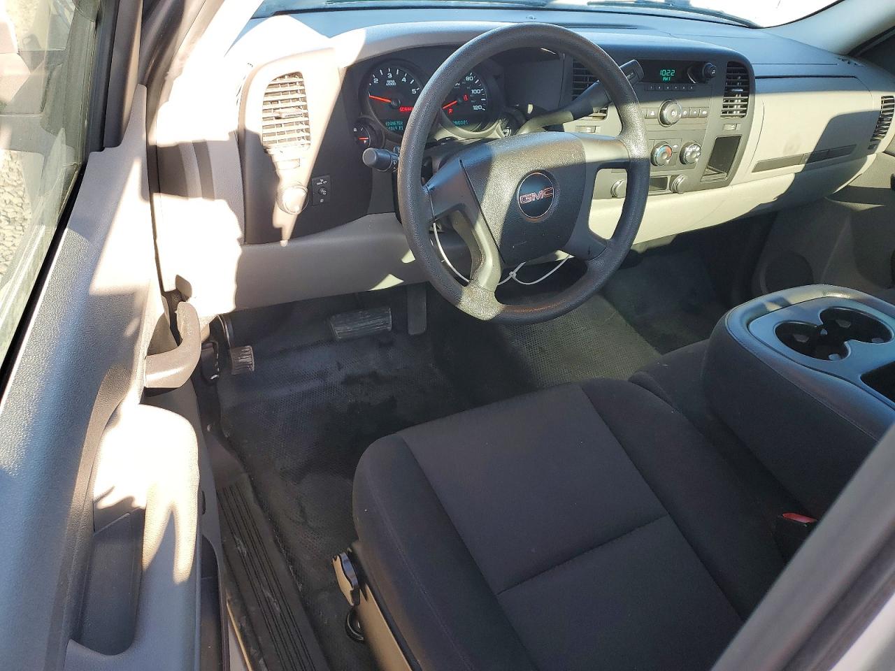 2011 GMC SIERRA C1500 photo 8