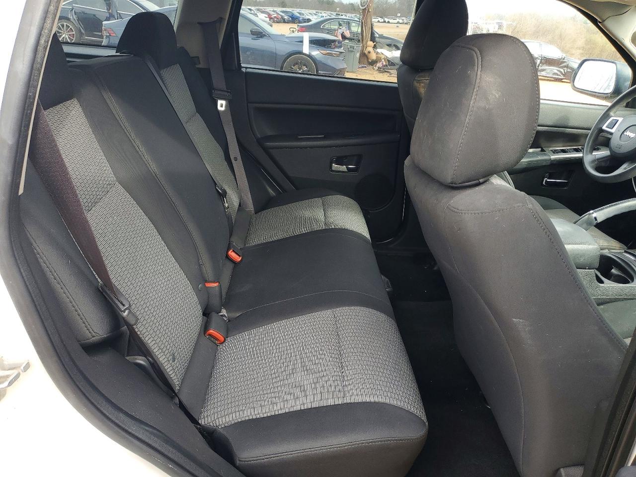 2009 JEEP GRAND CHEROKEE LAREDO photo 11