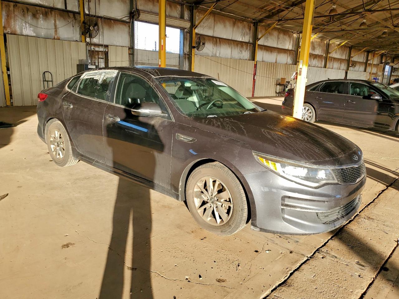 2016 KIA OPTIMA LX photo 4