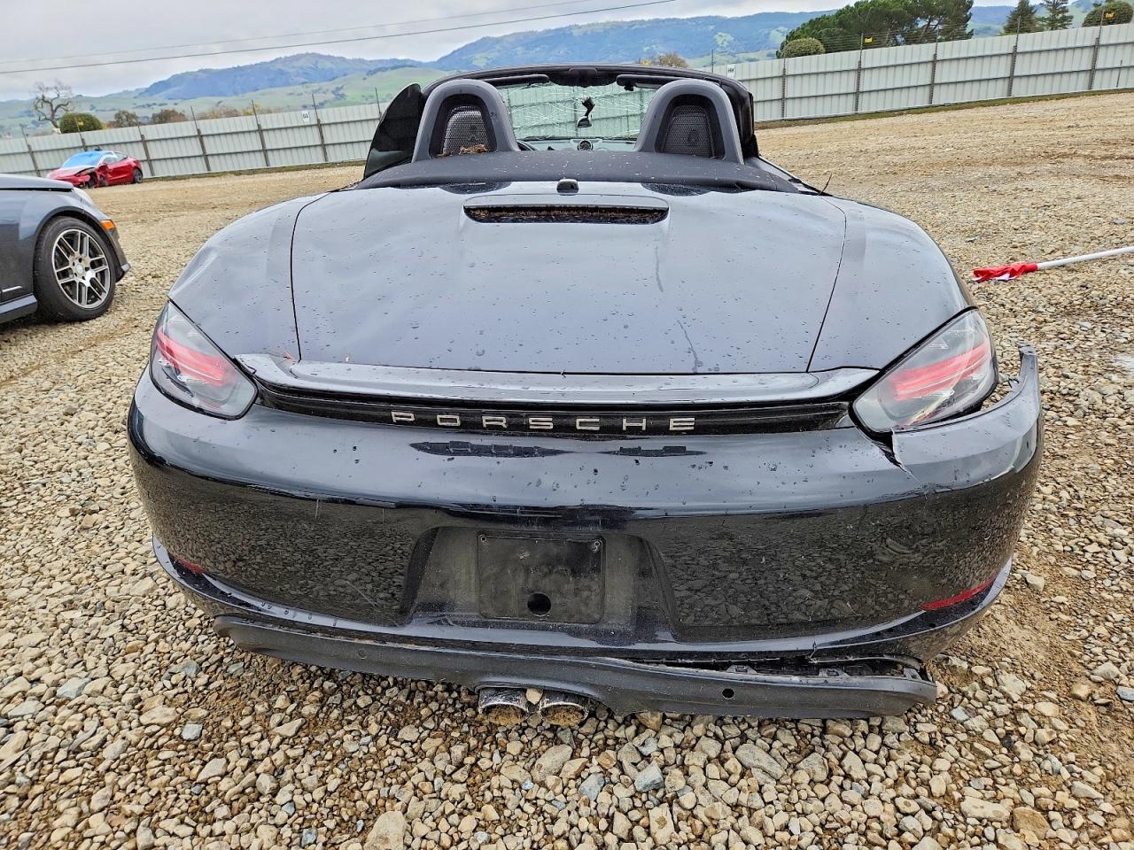 2017 PORSCHE BOXSTER photo 6